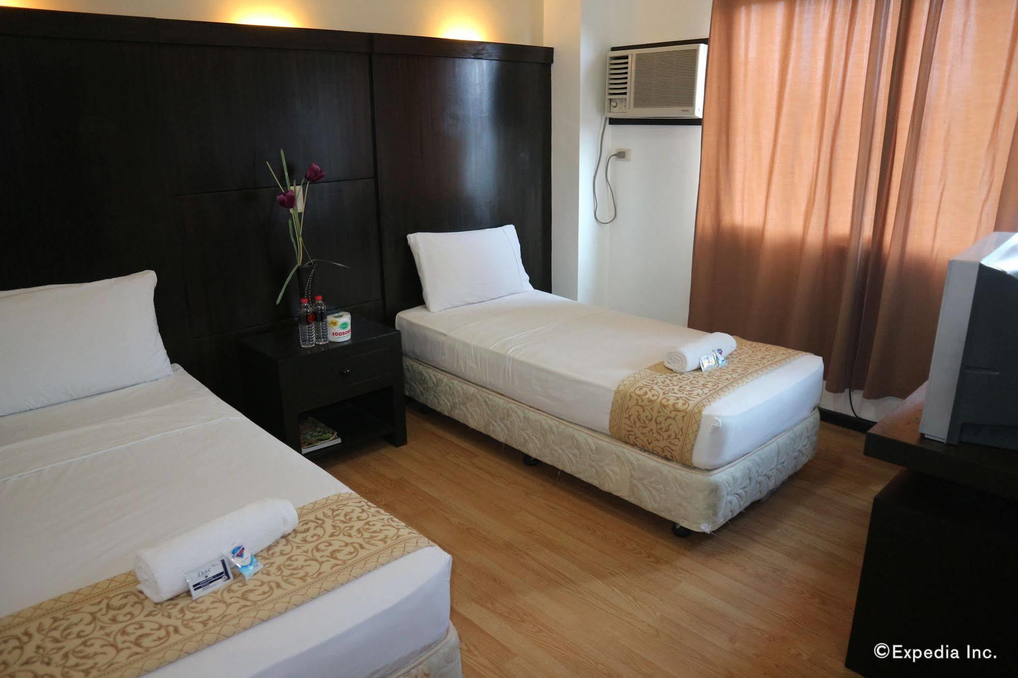 Basa Hotel Калибо Екстериор снимка